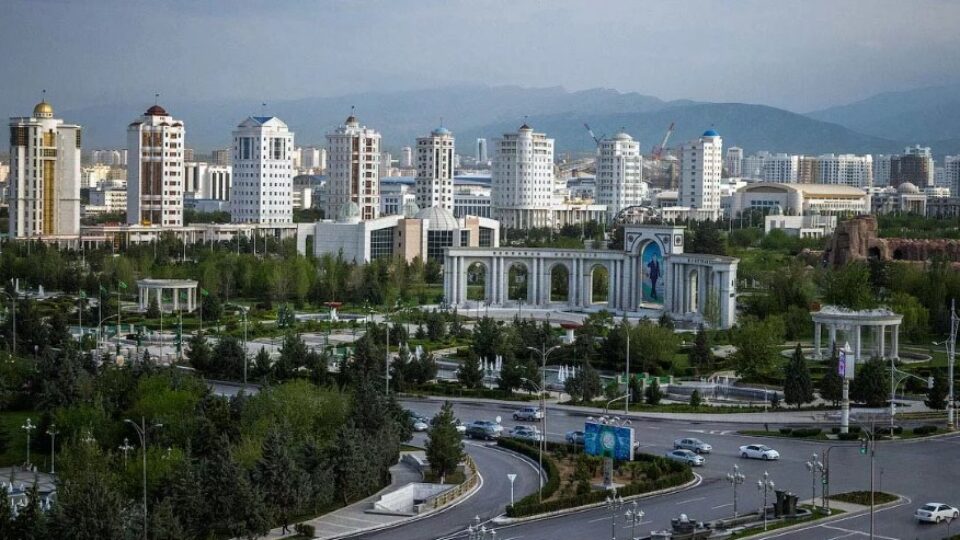 Туркменистан город